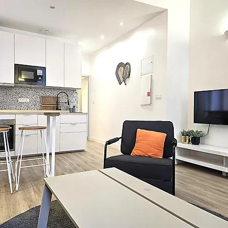 Le Sarrail - 2 A 4 Personnes - 1 Double Separee - 5 Min A Pied De La Gare Et Centre Apartment *